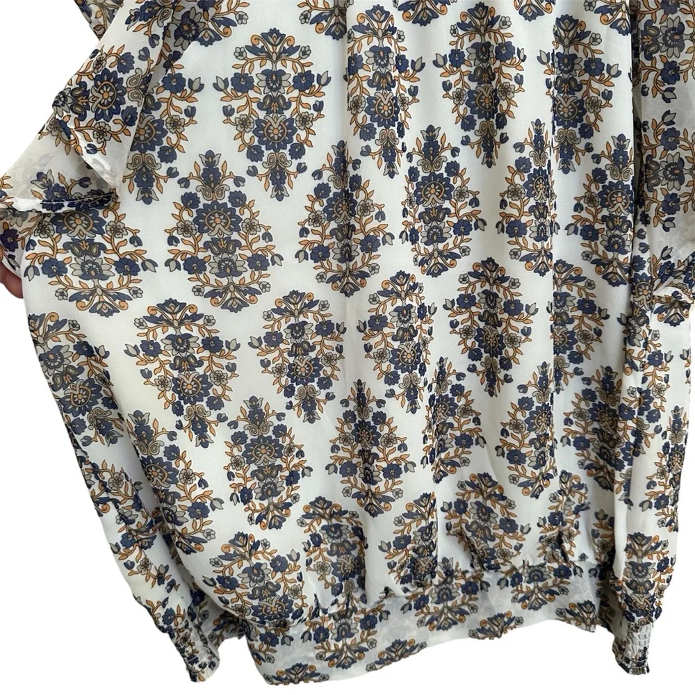 Express Floral Paisley Sleeveless Blouse with Pleated Neckline - Picture 4 of 8